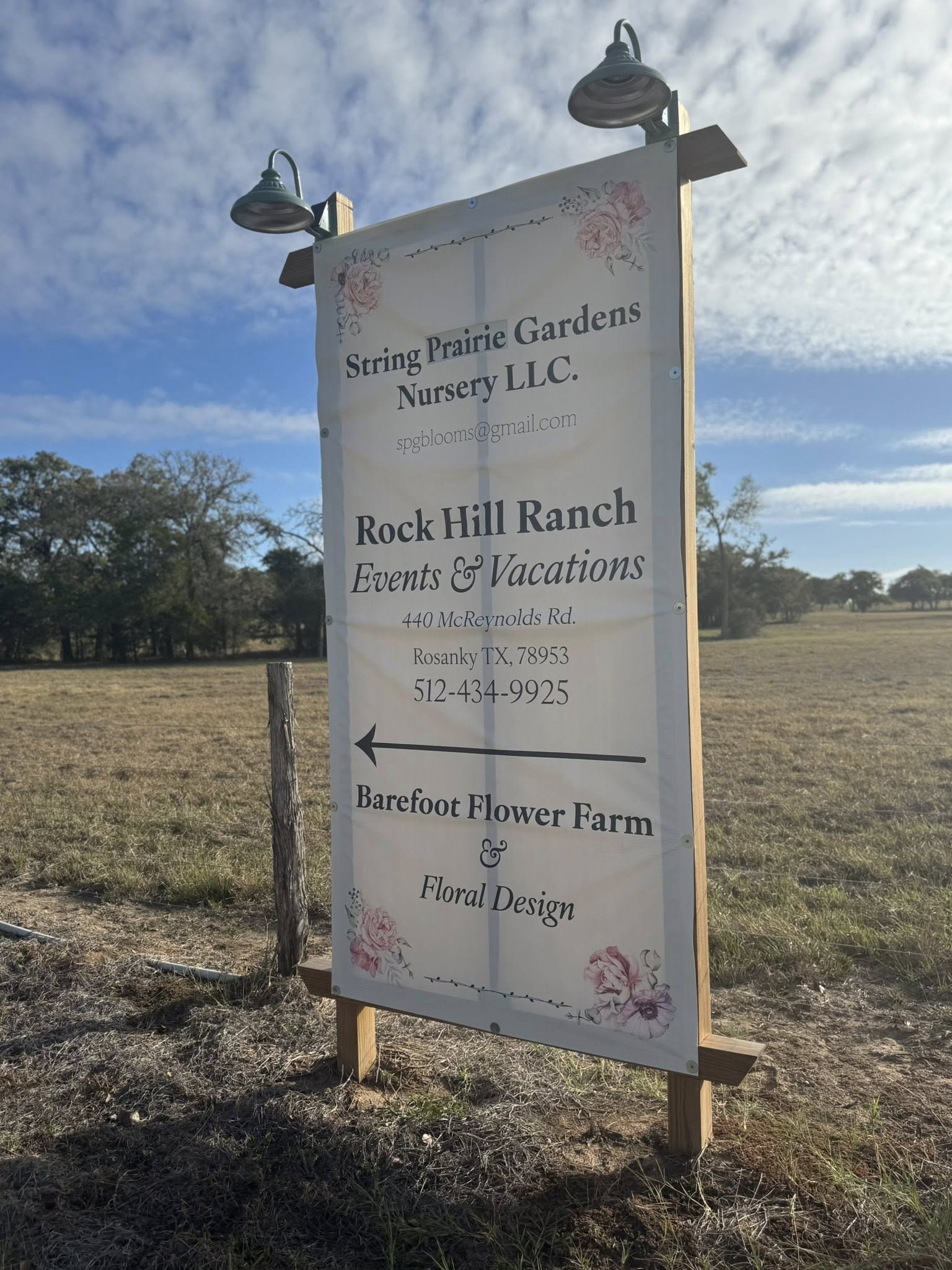String Prairie Gardens & Barefoot Flower Farm entrance sign